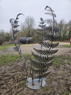 Trio of Fern Leaves Sculpture - Image 3